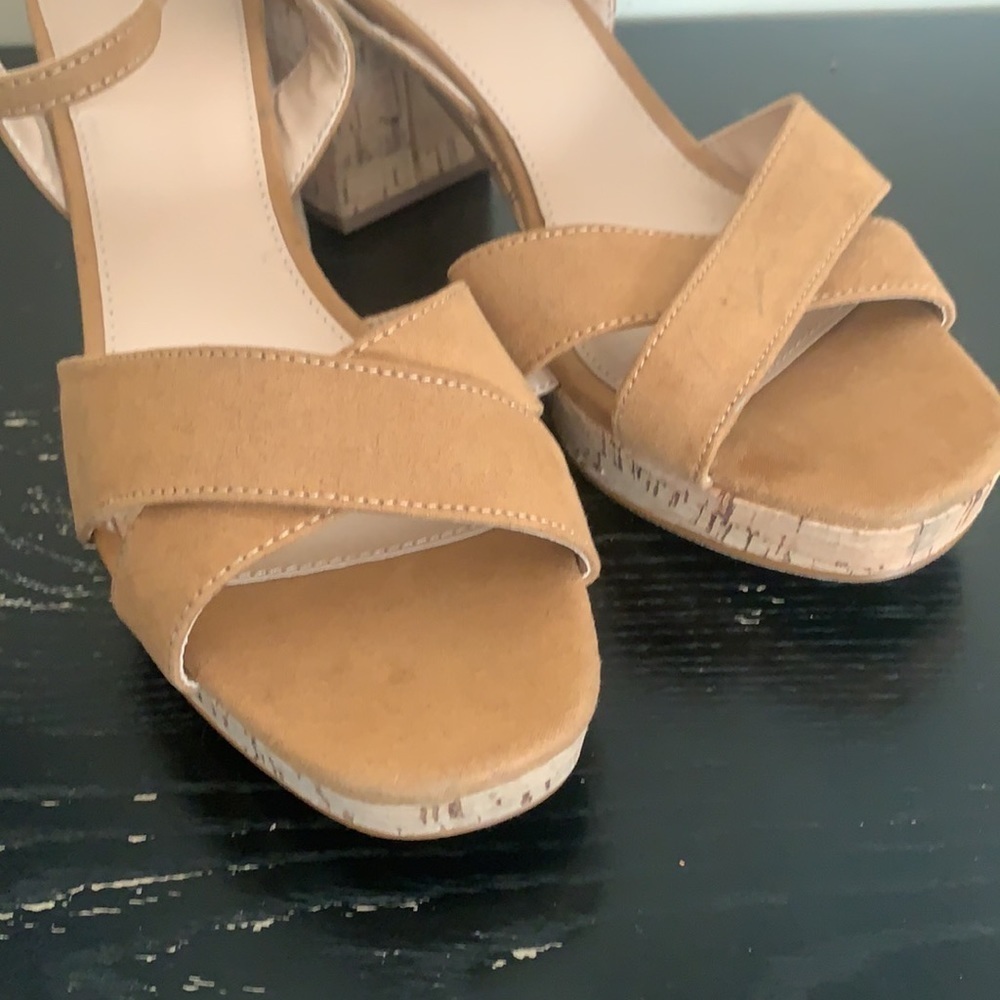 attention Women's Cork Heel Sandal Size 10 - Picture 4 of 12